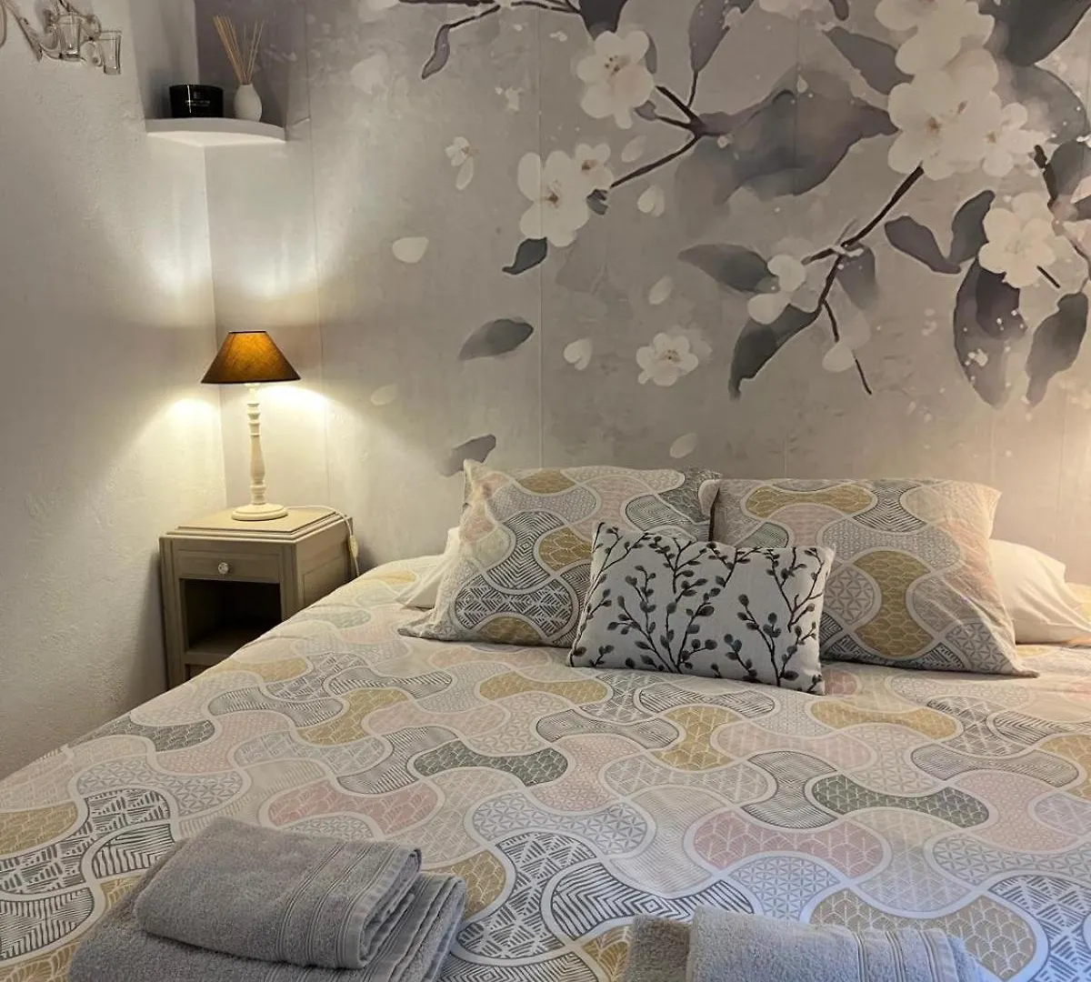 Mas Campagne Etoilee Apartment Caderousse 0*,